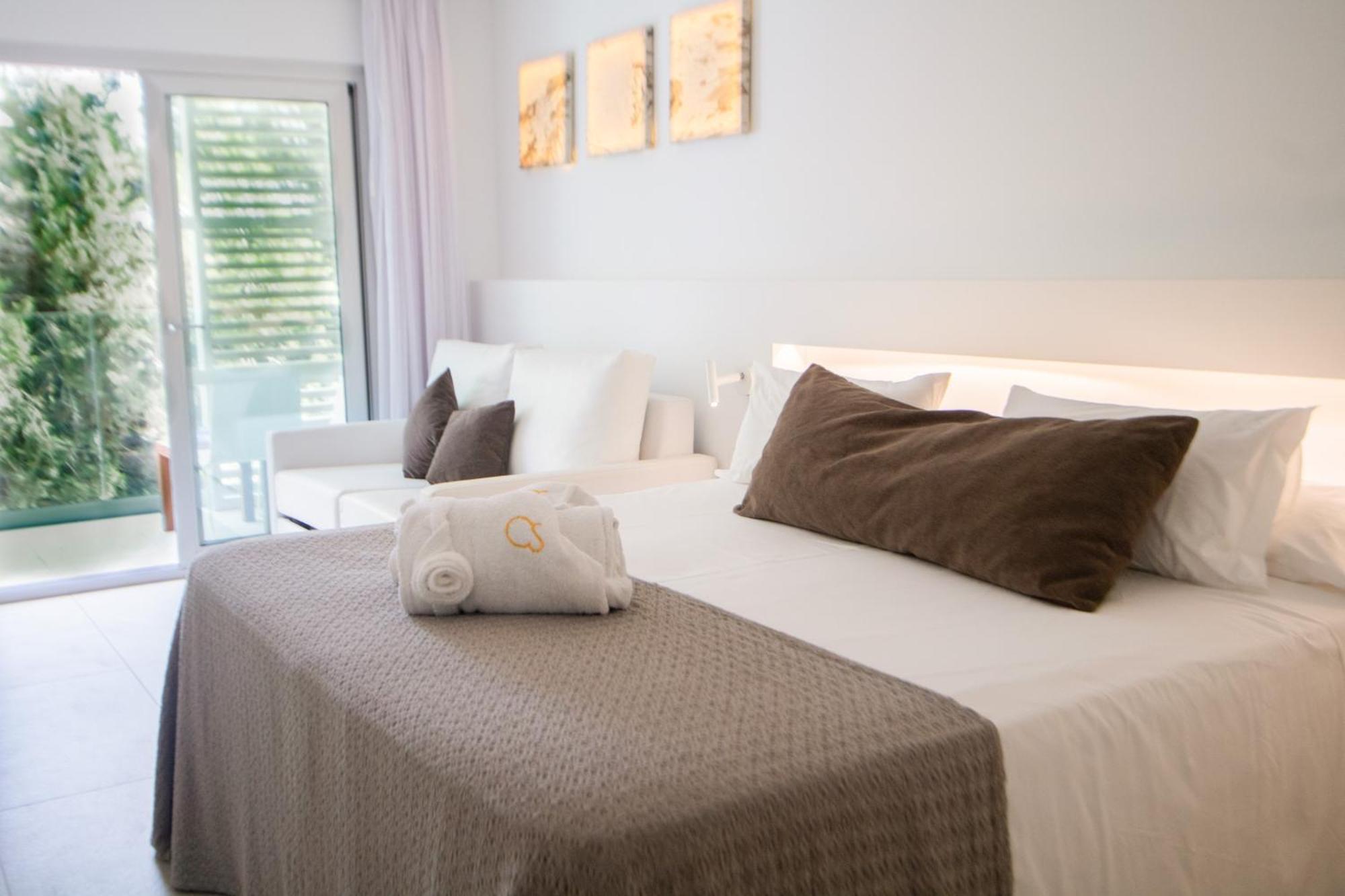 & Hotel 4*