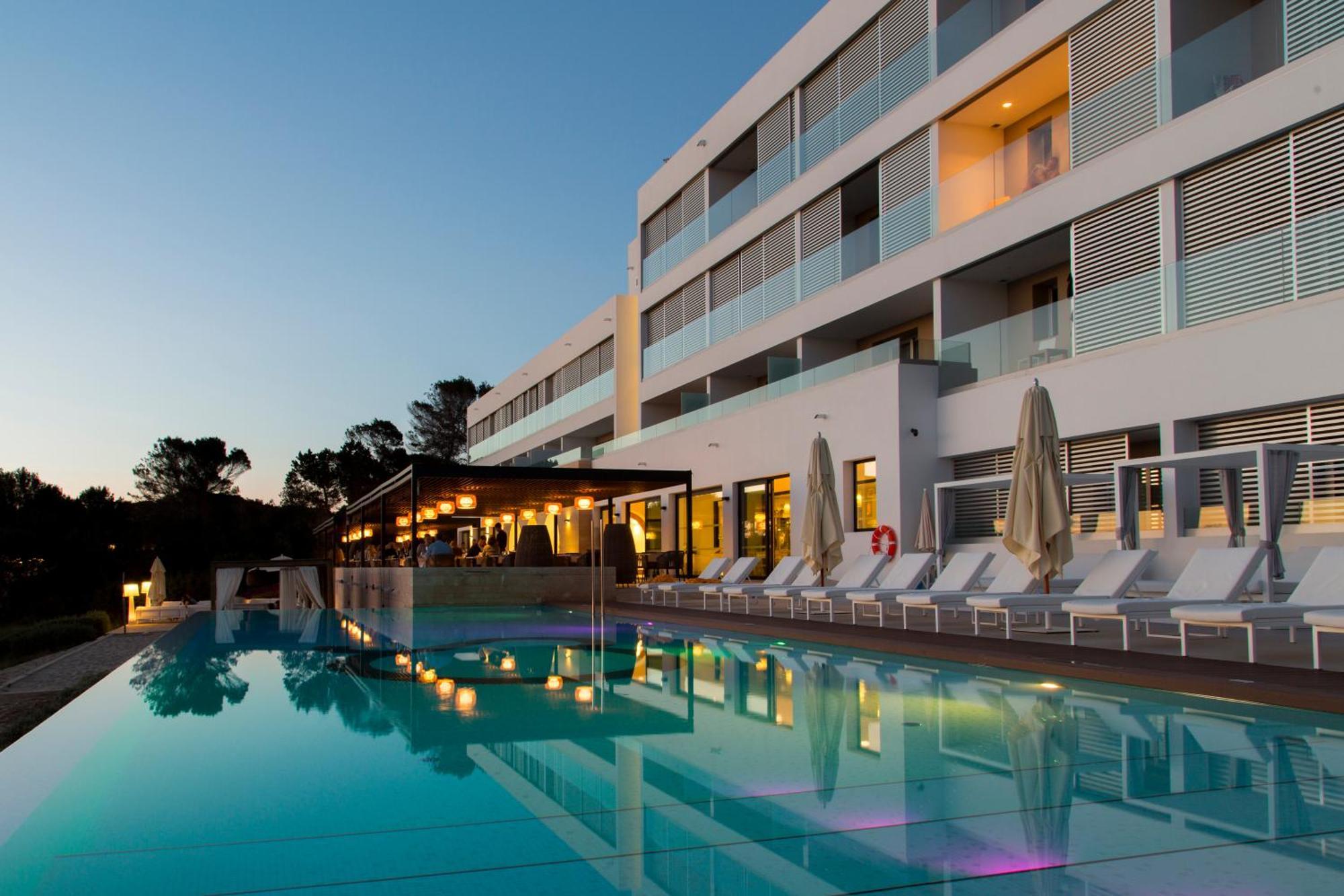 & 4* Cala Saona